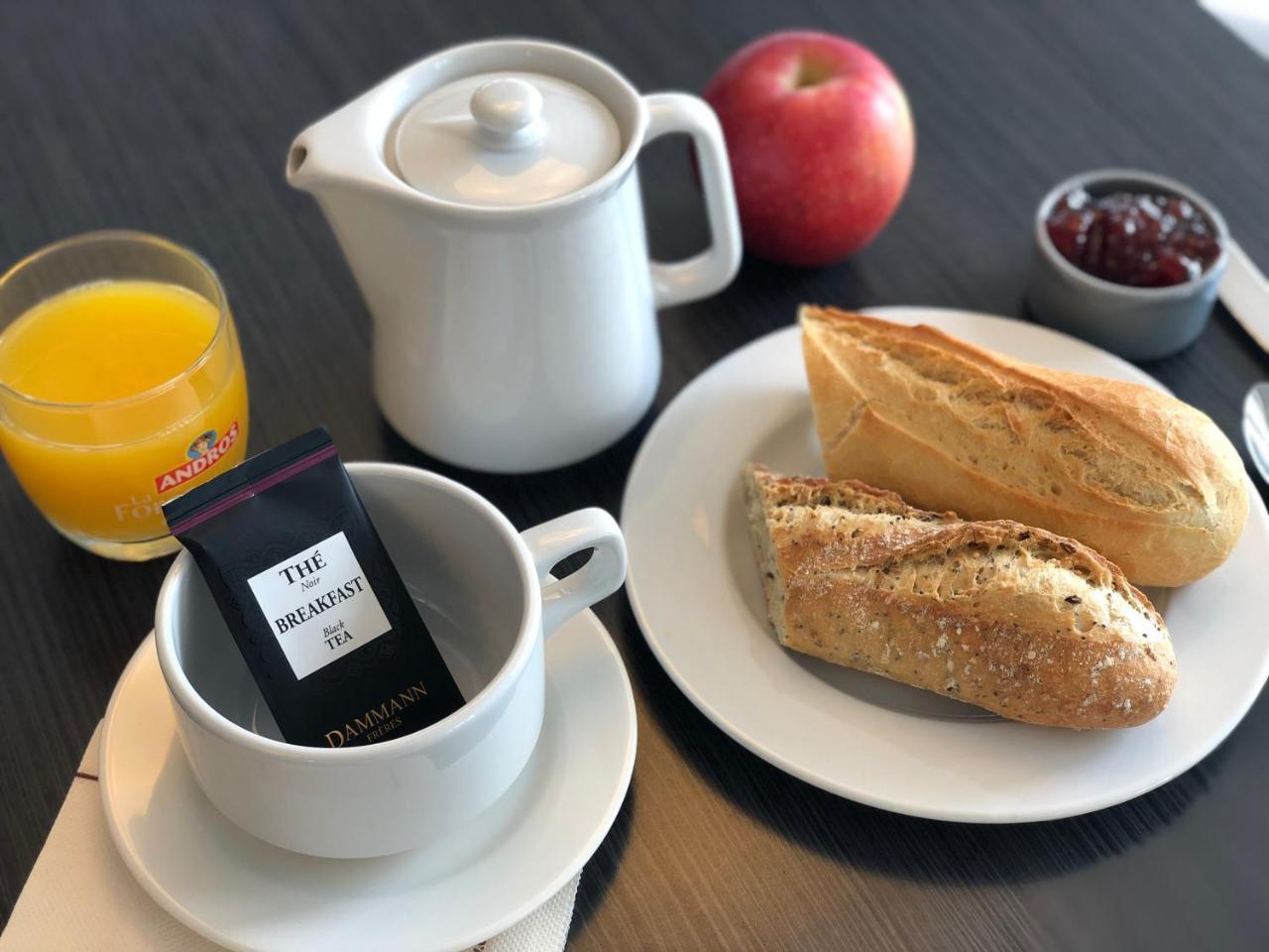 Brit Hotel 마옌 외부 사진